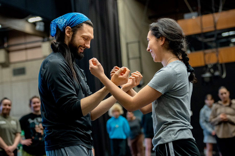 push/FOLD's artistic director Samuel Hobbs provides a professional Visceral Movement Theory™ workshop to the students of the University of Oregon in Eugene | Photo taken by: Holly Shaw