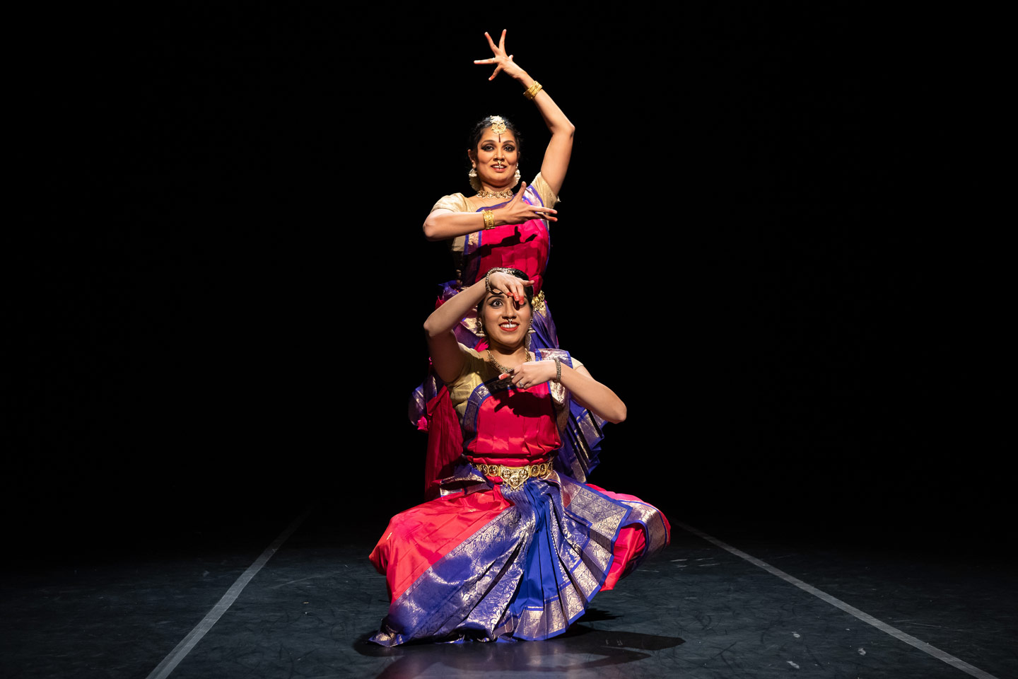 Union PDX - Festival:22 artist Sweta Ravisankar and student perform 'Chakras'. Photo depicts Sweta and Prajyula Pemmaraju performing Bharatanatyam. | Photography: Jingzi Zhao